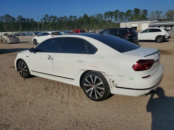 1VWJM7A37JC034315 2018 VOLKSWAGEN PASSAT - Image 2