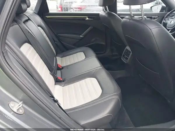 1VWJM7A37JC040728 2018 VOLKSWAGEN PASSAT - Image 8