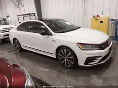 1VWJM7A38JC030256 2018 VOLKSWAGEN PASSAT