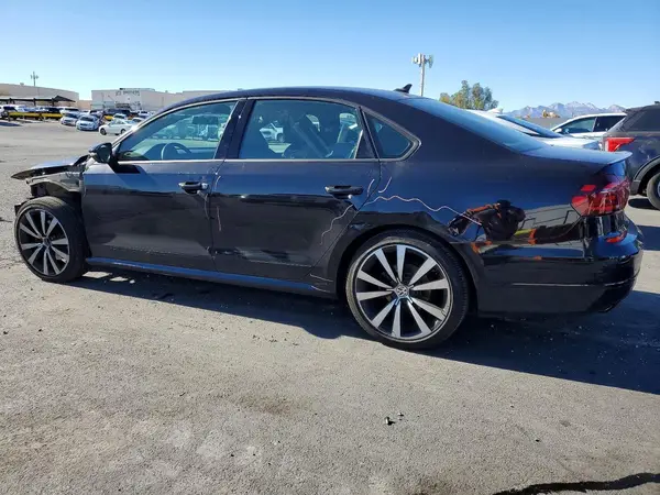 1VWJM7A38JC036560 2018 VOLKSWAGEN PASSAT - Image 2