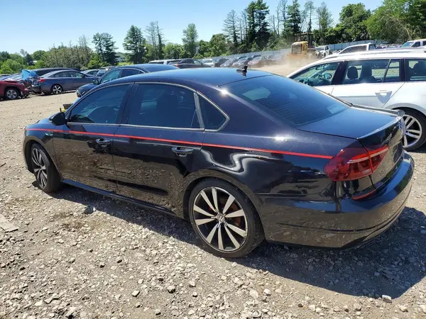 1VWJM7A38JC039653 2018 VOLKSWAGEN PASSAT - Image 2