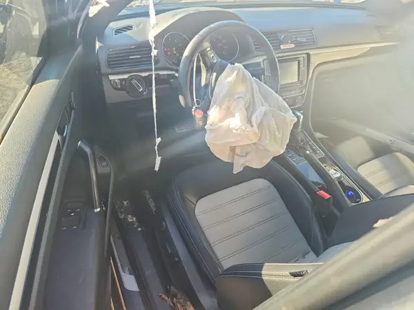 1VWJM7A39JC040973 2018 VOLKSWAGEN PASSAT - Image 8
