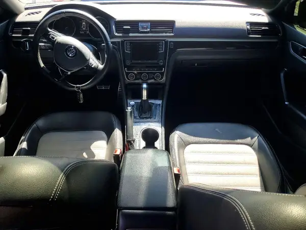 1VWJM7A39JC050578 2018 VOLKSWAGEN PASSAT - Image 8