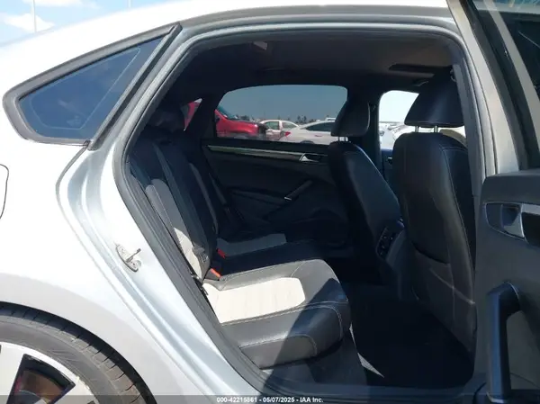 1VWJM7A39JC051746 2018 VOLKSWAGEN PASSAT - Image 8
