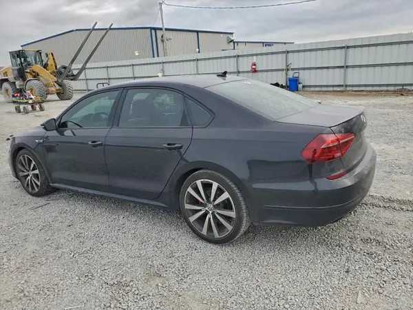 1VWJM7A3XJC025186 2018 VOLKSWAGEN PASSAT - Image 2