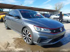 1VWJM7A3XJC035247 2018 VOLKSWAGEN PASSAT