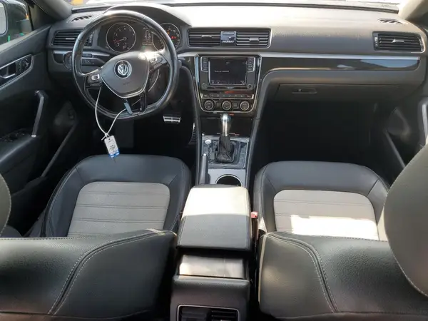 1VWJM7A3XJC039329 2018 VOLKSWAGEN PASSAT - Image 8
