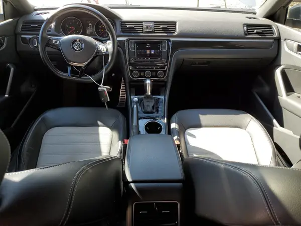 1VWJM7A3XJC049634 2018 VOLKSWAGEN PASSAT - Image 8