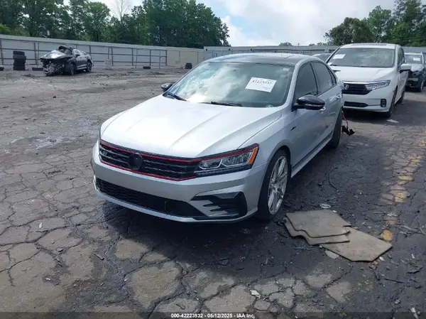 1VWJM7A3XJC051142 2018 VOLKSWAGEN PASSAT - Image 2