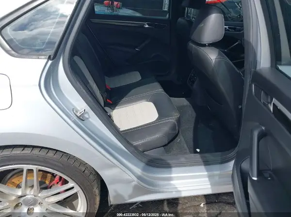 1VWJM7A3XJC051142 2018 VOLKSWAGEN PASSAT - Image 8