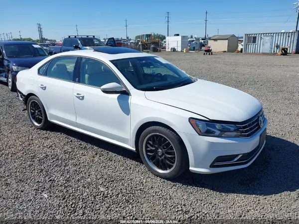1VWLA7A30KC000915 2019 VOLKSWAGEN PASSAT - Image 1