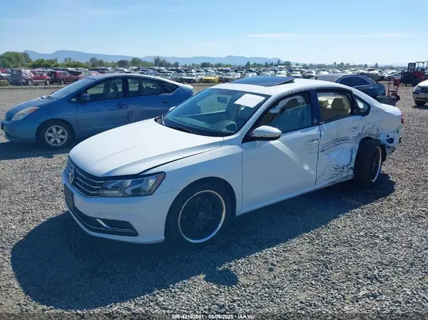 1VWLA7A30KC000915 2019 VOLKSWAGEN PASSAT - Image 2