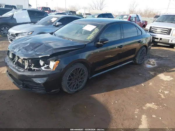 1VWLA7A30KC001952 2019 VOLKSWAGEN PASSAT - Image 2