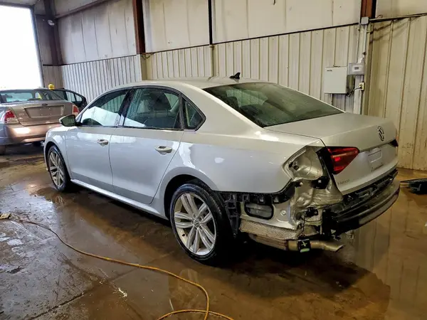 1VWLA7A30KC002082 2019 VOLKSWAGEN PASSAT - Image 2
