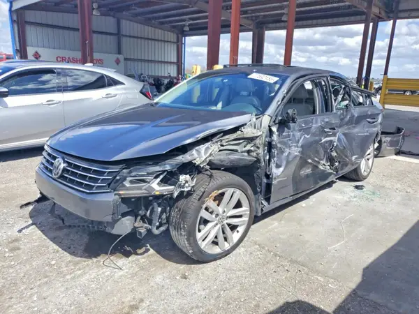 1VWLA7A30KC002387 2019 VOLKSWAGEN PASSAT - Image 1