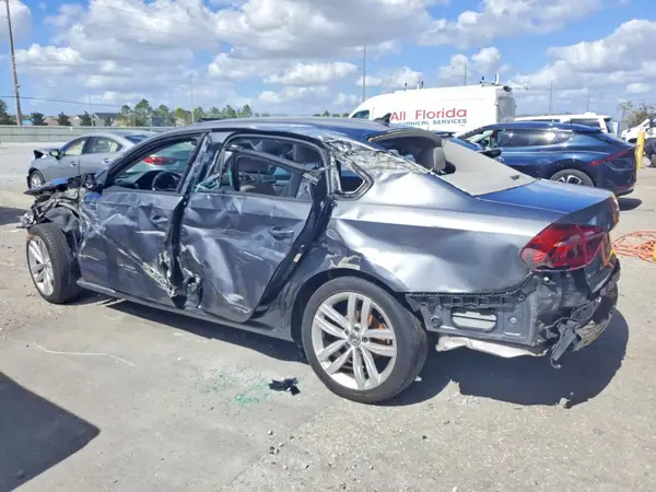 1VWLA7A30KC002387 2019 VOLKSWAGEN PASSAT - Image 2