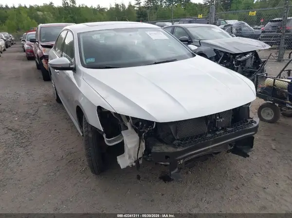 1VWLA7A30KC002809 2019 VOLKSWAGEN PASSAT - Image 1