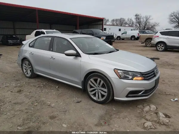 1VWLA7A30KC003930 2019 VOLKSWAGEN PASSAT - Image 1