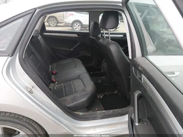 1VWLA7A30KC003930 2019 VOLKSWAGEN PASSAT - Image 8