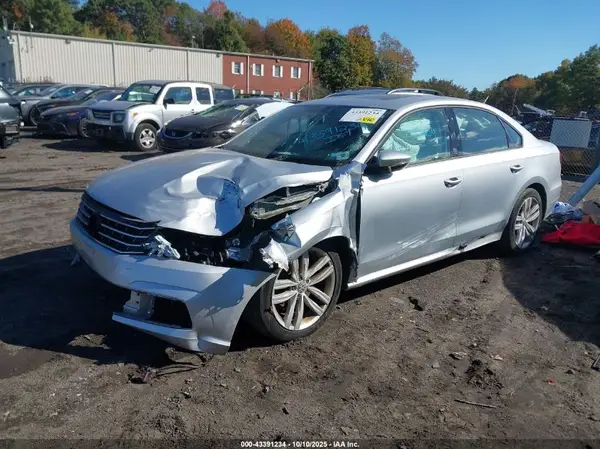 1VWLA7A30KC004317 2019 VOLKSWAGEN PASSAT - Image 2