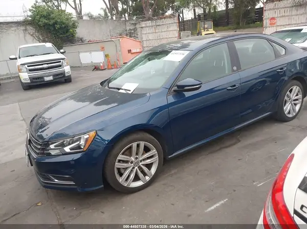 1VWLA7A30KC005435 2019 VOLKSWAGEN PASSAT - Image 2