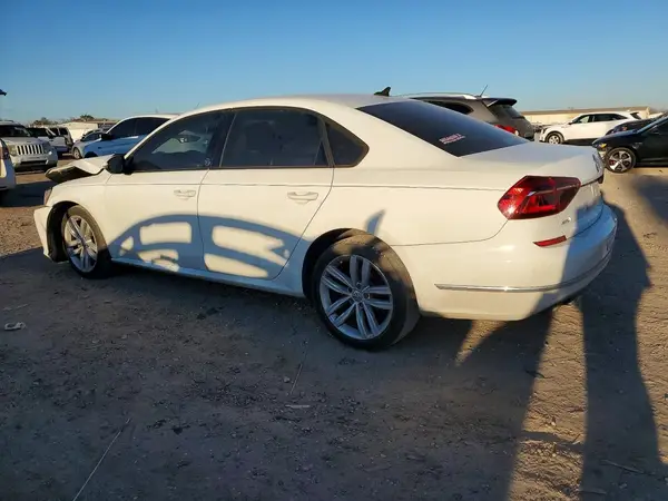 1VWLA7A30KC008934 2019 VOLKSWAGEN PASSAT - Image 2