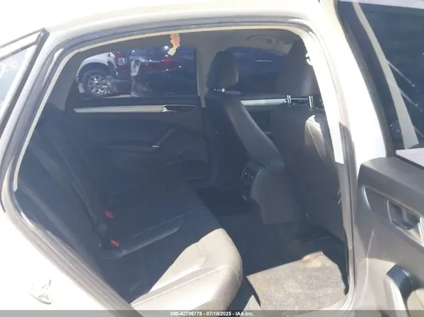 1VWLA7A30KC010571 2019 VOLKSWAGEN PASSAT - Image 8