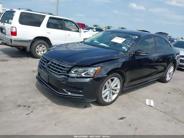 1VWLA7A30KC013101 2019 VOLKSWAGEN PASSAT - Image 2