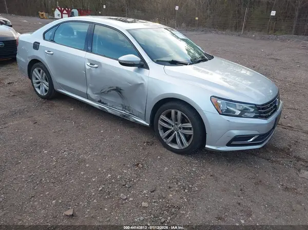 1VWLA7A30KC014474 2019 VOLKSWAGEN PASSAT - Image 1