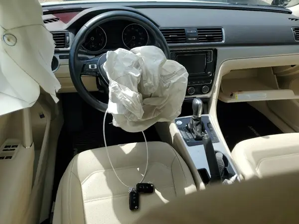 1VWLA7A31KC000860 2019 VOLKSWAGEN PASSAT - Image 8