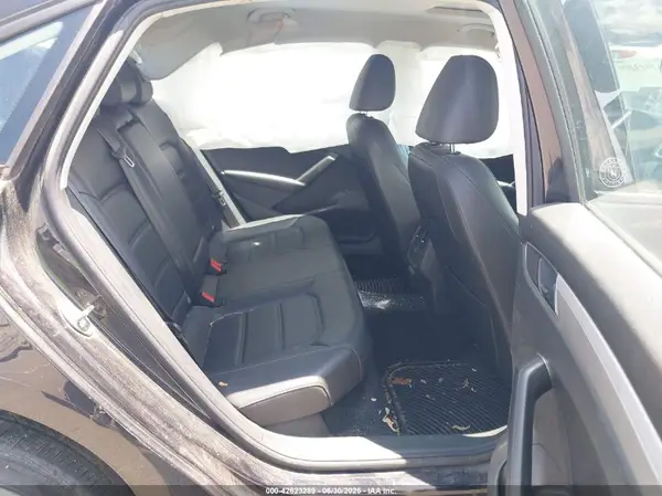 1VWLA7A31KC002169 2019 VOLKSWAGEN PASSAT - Image 8