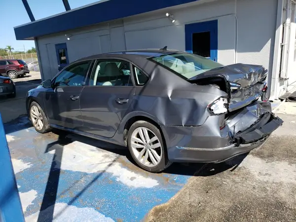 1VWLA7A31KC003158 2019 VOLKSWAGEN PASSAT - Image 2