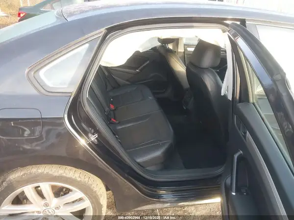 1VWLA7A31KC003757 2019 VOLKSWAGEN PASSAT - Image 8