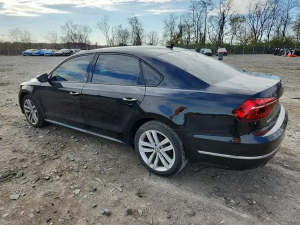 1VWLA7A31KC004049 2019 VOLKSWAGEN PASSAT - Image 2