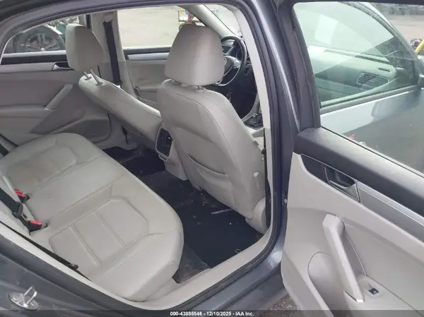 1VWLA7A31KC006173 2019 VOLKSWAGEN PASSAT - Image 8