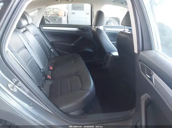 1VWLA7A31KC009364 2019 VOLKSWAGEN PASSAT - Image 8