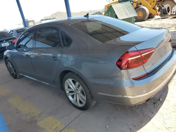 1VWLA7A31KC014306 2019 VOLKSWAGEN PASSAT - Image 2