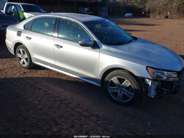 1VWLA7A32KC000222 2019 VOLKSWAGEN PASSAT - Image 1