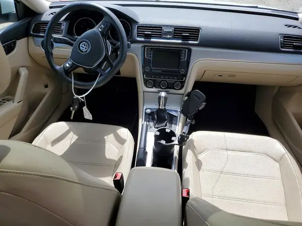 1VWLA7A32KC003122 2019 VOLKSWAGEN PASSAT - Image 8