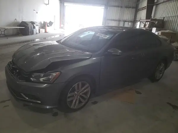 1VWLA7A32KC004030 2019 VOLKSWAGEN PASSAT - Image 1