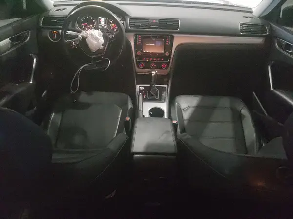 1VWLA7A32KC004030 2019 VOLKSWAGEN PASSAT - Image 8