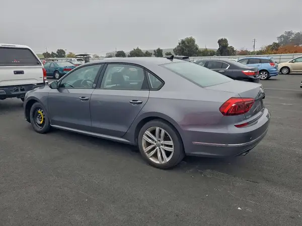 1VWLA7A32KC004545 2019 VOLKSWAGEN PASSAT - Image 2