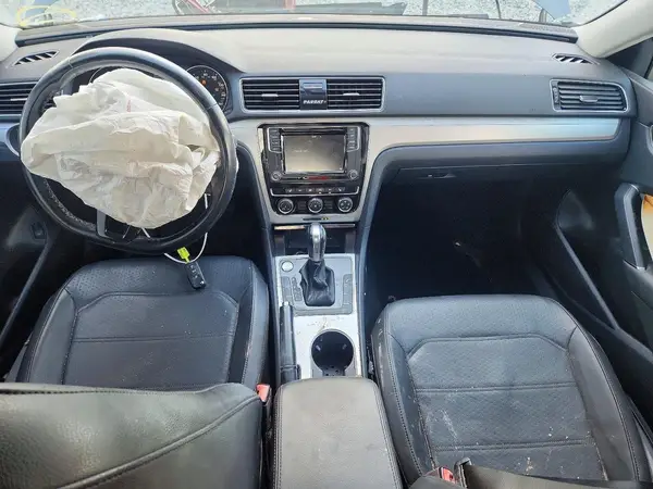 1VWLA7A32KC004769 2019 VOLKSWAGEN PASSAT - Image 8