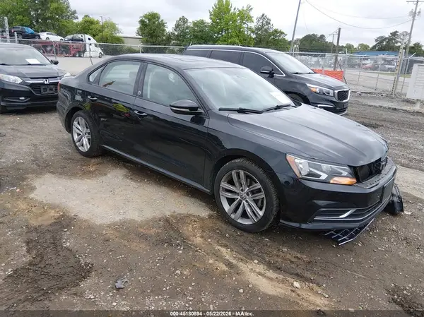 1VWLA7A32KC005520 2019 VOLKSWAGEN PASSAT - Image 1