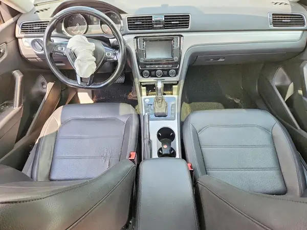 1VWLA7A32KC006585 2019 VOLKSWAGEN PASSAT - Image 8