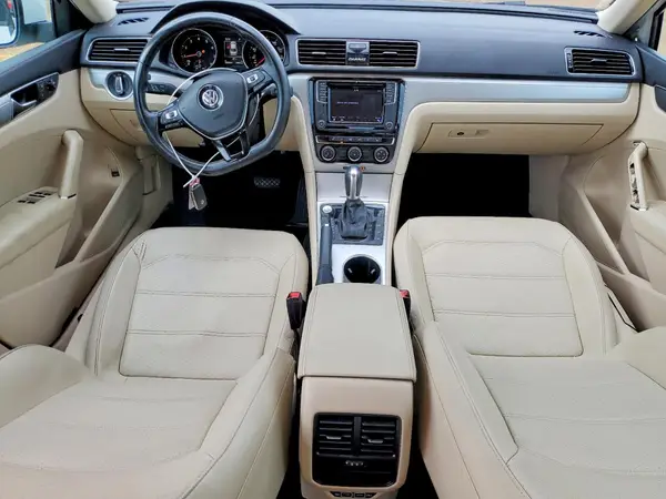 1VWLA7A32KC008076 2019 VOLKSWAGEN PASSAT - Image 8