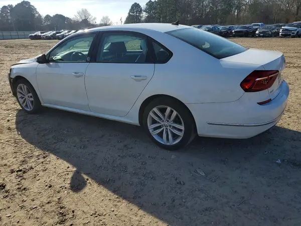 1VWLA7A32KC008787 2019 VOLKSWAGEN PASSAT - Image 2