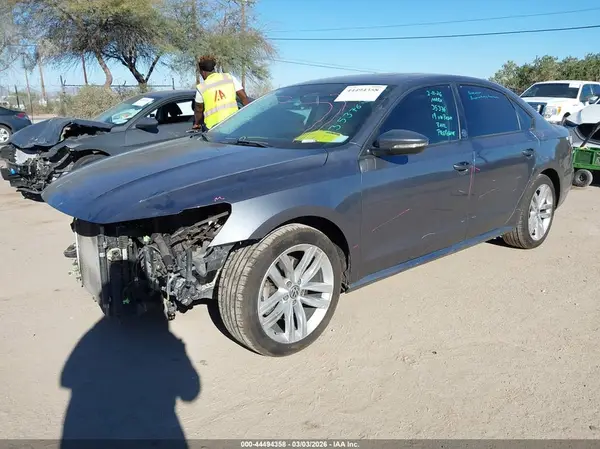 1VWLA7A32KC009115 2019 VOLKSWAGEN PASSAT - Image 2