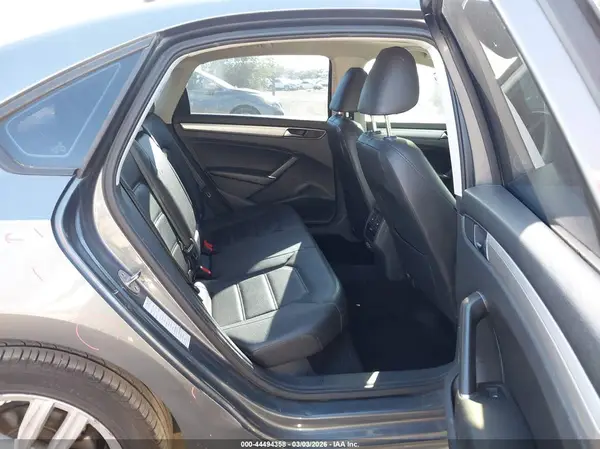 1VWLA7A32KC009115 2019 VOLKSWAGEN PASSAT - Image 8