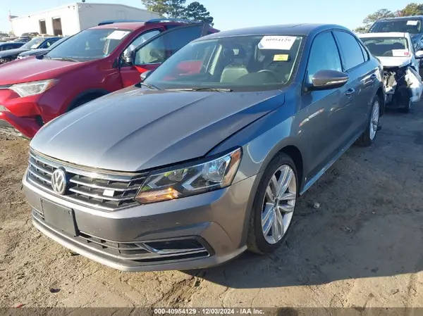 1VWLA7A32KC010233 2019 VOLKSWAGEN PASSAT - Image 2